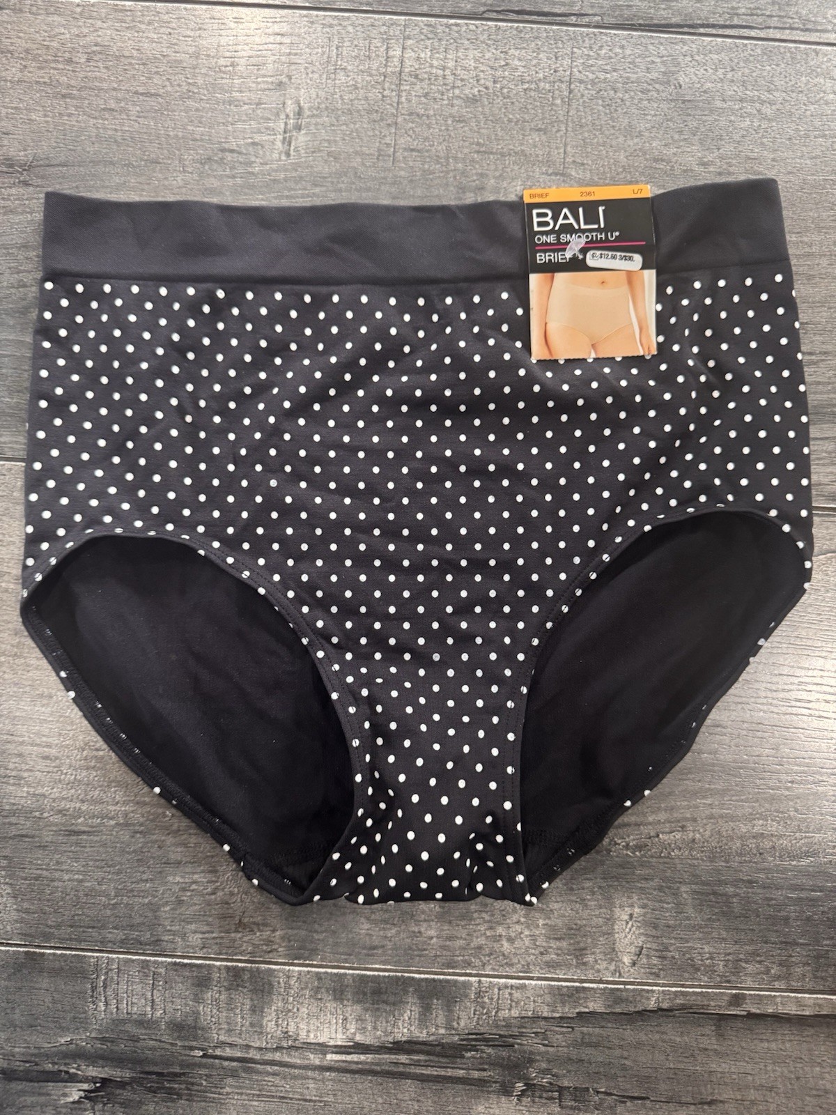 Bali ‘One Smooth U’ Brief Panties 2361 Black with polka dots L/7