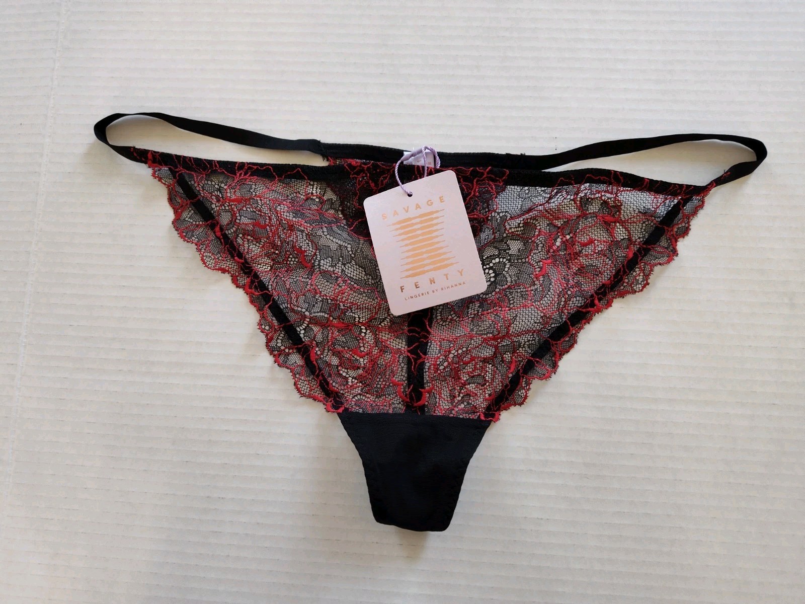 Savage X Fenty Thong Panties Size 1X Black Red Lace