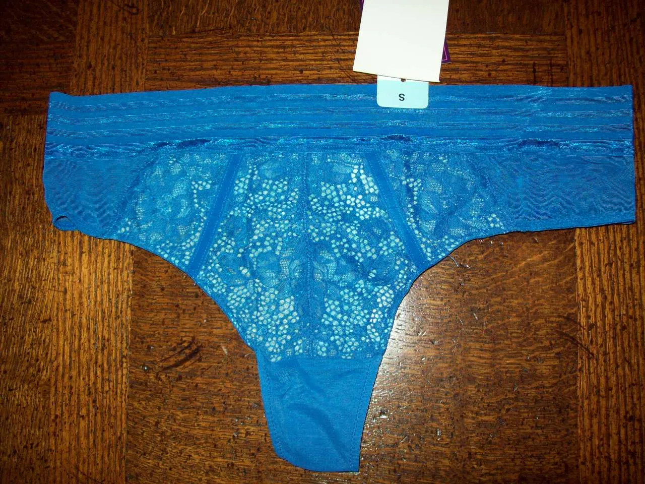 NWT SAKI SILVER 82% NYLON 18% SPANDEX THONG PANTIES w LACE 121086 BLUE M