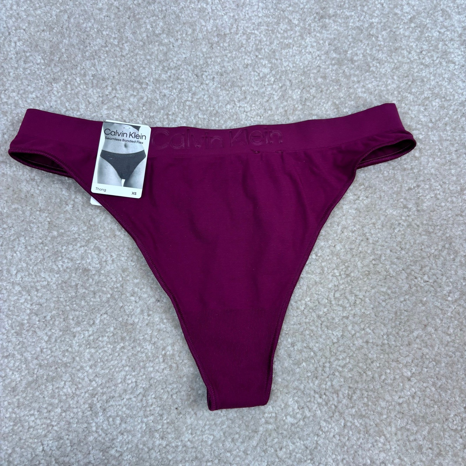 Calvin Klein Seamless Bonded Flex Thong XS Berry Purple QD3958-520 NEW