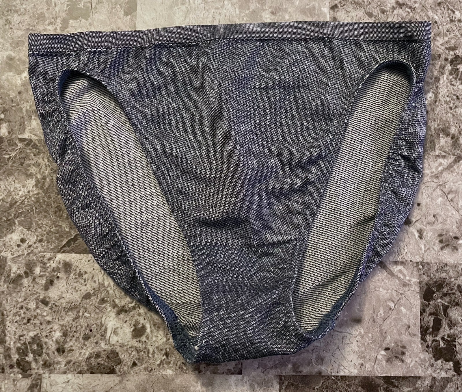 NWT VICTORIA’S SECRET M DENIM JEAN LOOK SEAMLESS VINTAGE RARE BIKINI PANTIES