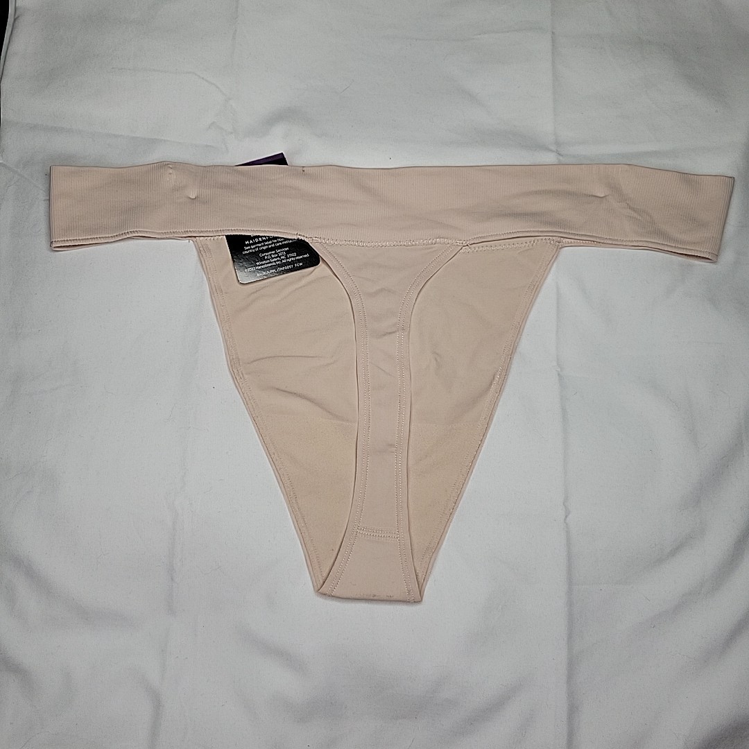 Maidenform Women’s Thong 2XL/9 Ivory Seamless Soft Stretch New with Tags