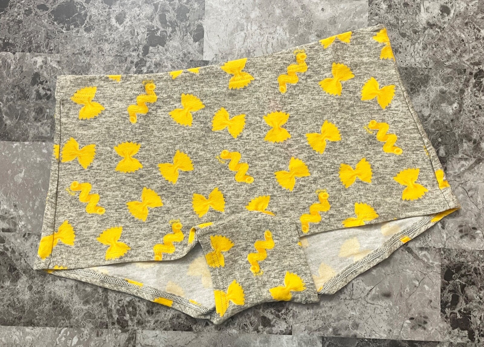 NWOT VICTORIA’S SECRET PINK GRAY MACARONI BOWTIE NOODLES PASTA BOYSHORT PANTIES
