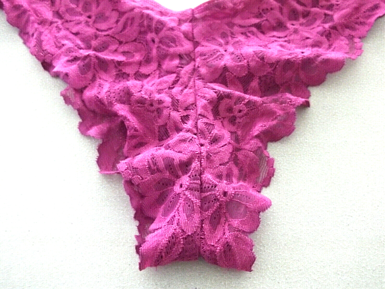 VICTORIA’S SECRET Fuchsia Rose BRAZILIAN CUT Vintage FLORAL LACE Panty/Size M