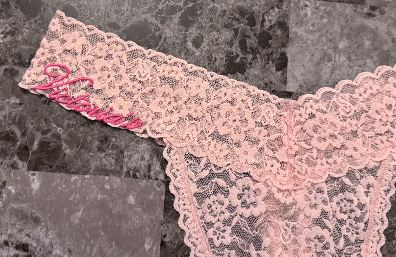 NWOT VICTORIA’S SECRET LIGHT PINK EMBROIDERED LOGO FLORAL LACE THONG PANTIES