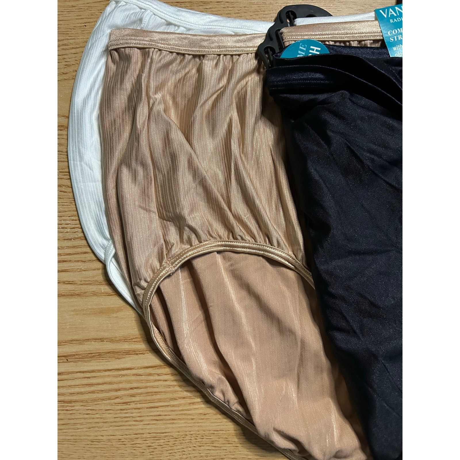 New Women’s Vanity Fair 3 Pack Brief panties White Beige Black size 4XL