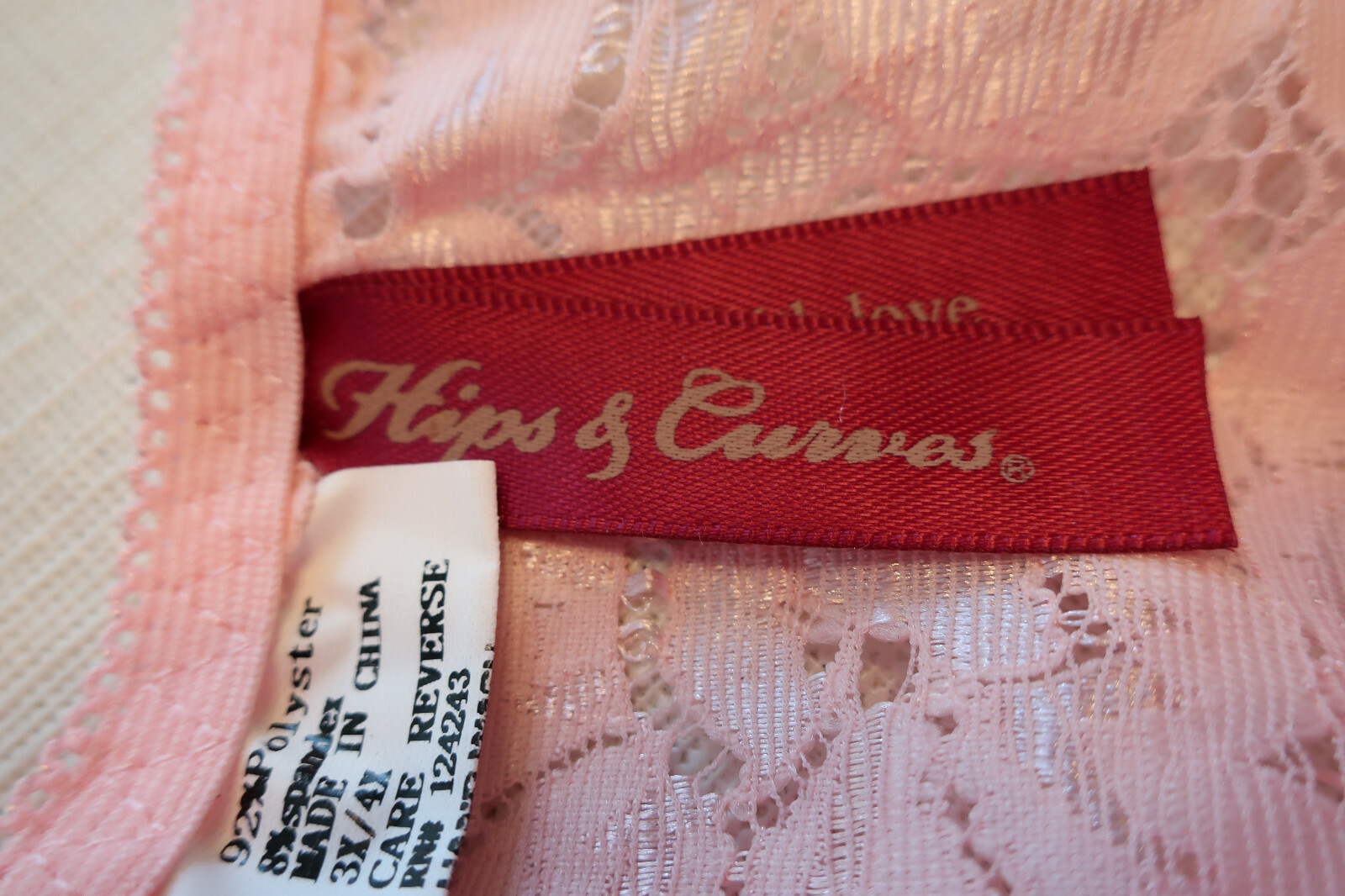NWOT HIPS & CURVES Pink Lace Hipster Panty, Ribbon Back Closure – Size 3X
