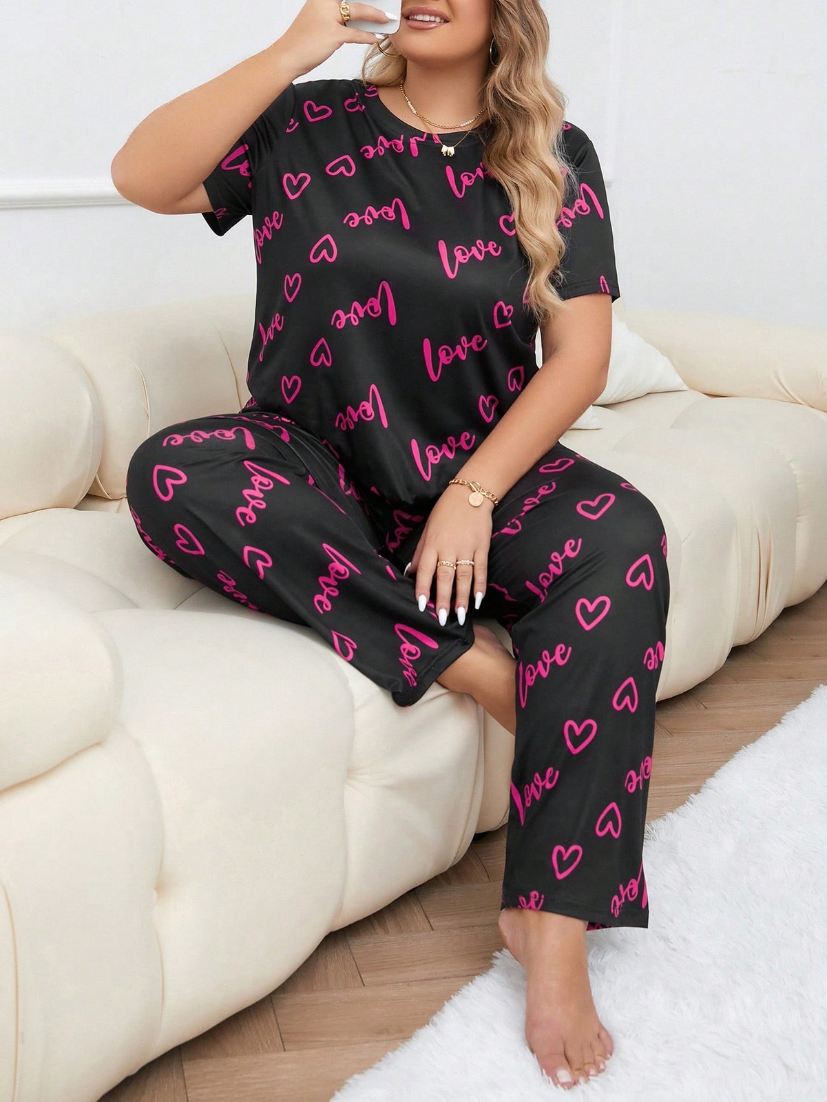 Plus Heart & Letters Graphic Top & Pants Pyjama Set Cheap24