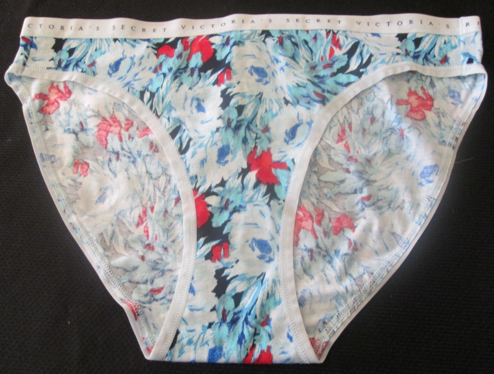 3 NWT VICTORIA’S SECRET COTTON BIKINI UNDERWEAR PANTIES SZ M 2 FLORAL & BUNNIES