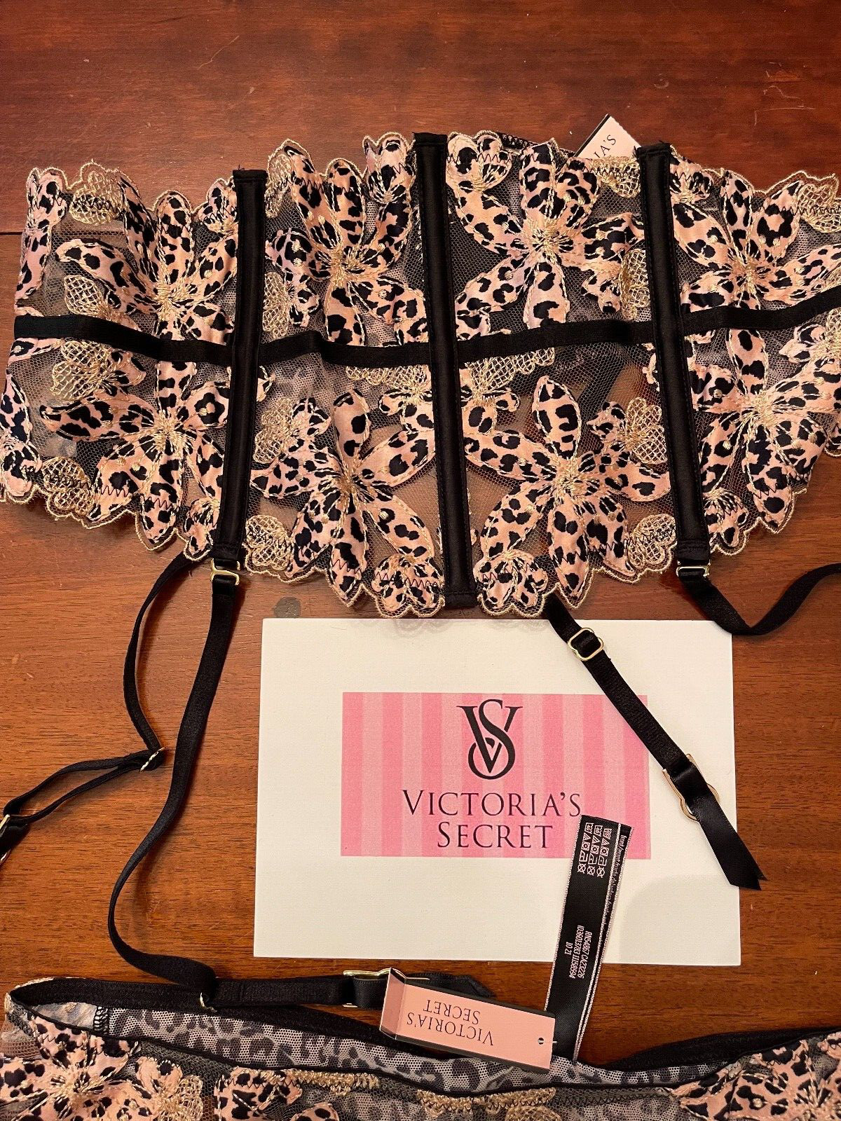 NWT $39.50 VICTORIAS SECRET sexy LEOPARD LACE stocking GARTERS Womens M M/M