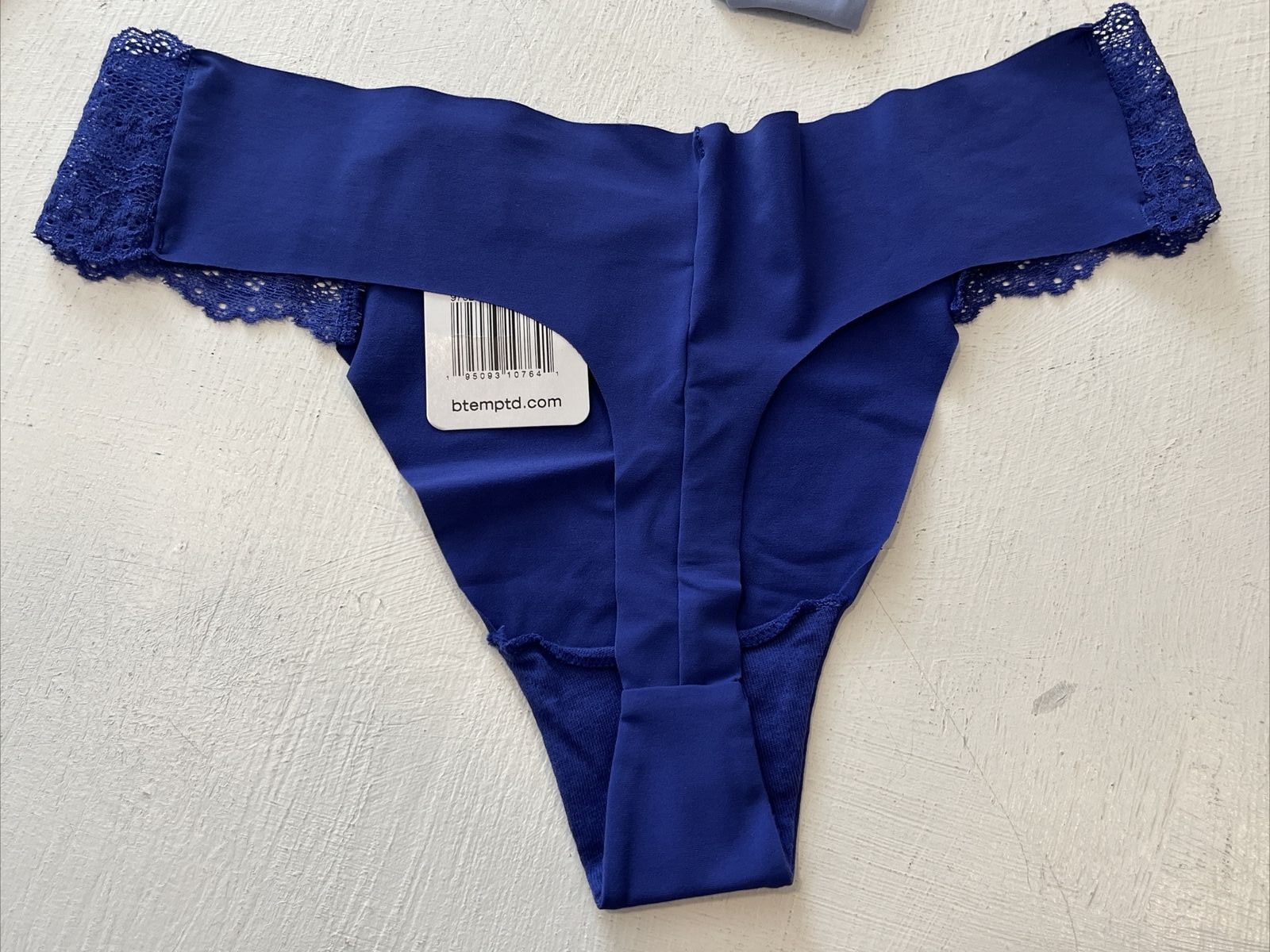 b.tempt’d B.bare 3 Thong Panties Blue Black Light Blue Lace Detail Size Small