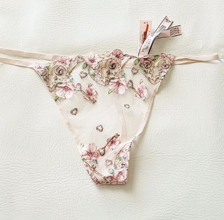 Victorias Secret Pink Floral Embroidered V-String Panties Size L Metal Heart NWT