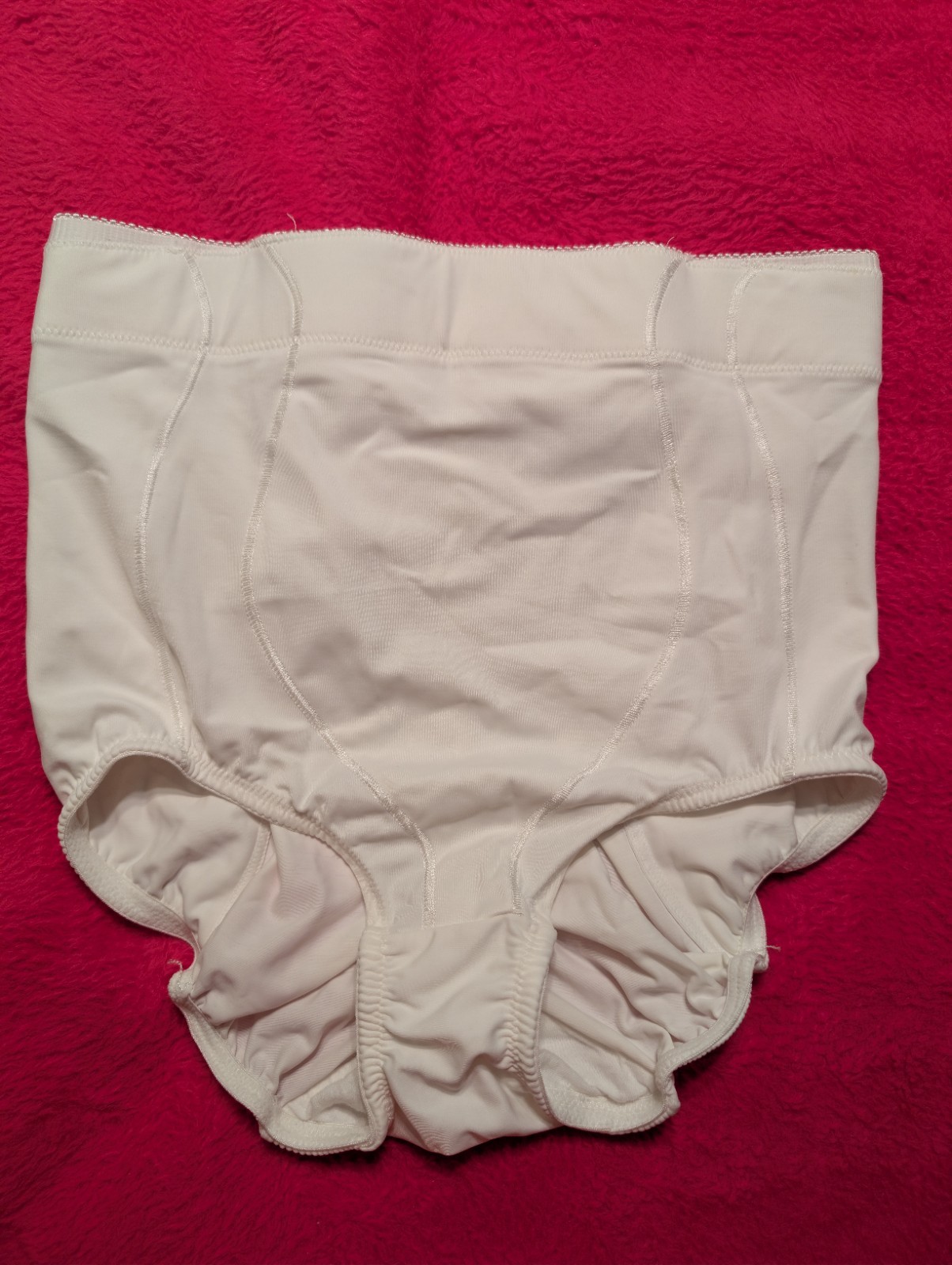 Vintage Vanity Fair 40-114 White Control Briefs Ruched Back 2XL Retro Y2K Pinup