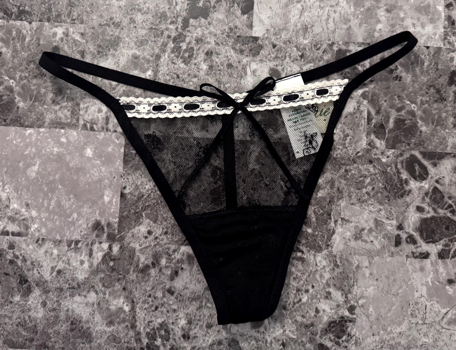 NWT AERIE AMERICAN EAGLE EMBROIDERED BLACK FLORAL NETTED LACE V STRING PANTIES