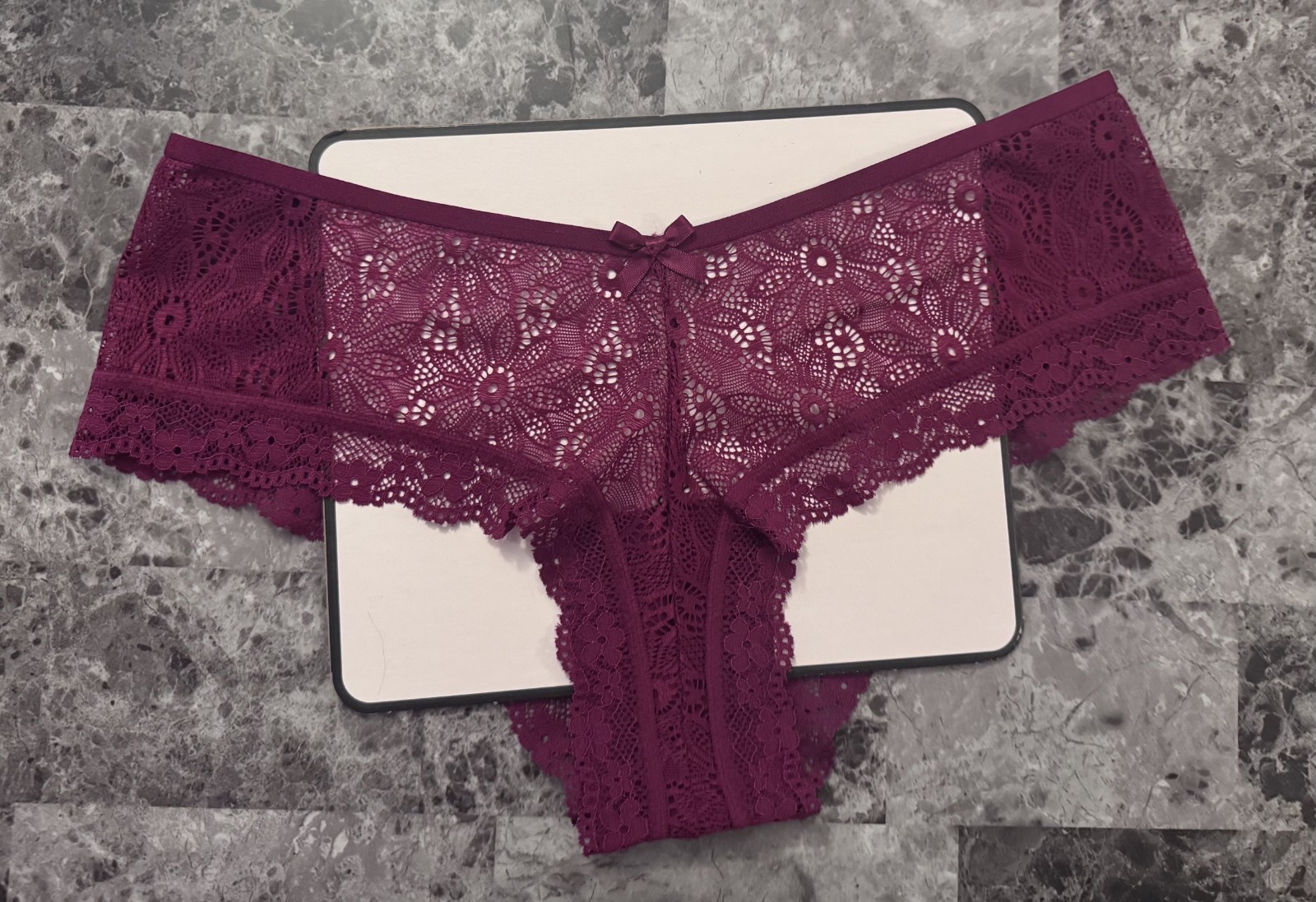 NWT VICTORIA’S SECRET MEDIUM MAROON RED FLORAL LACE MESH RARE CHEEKY PANTIES