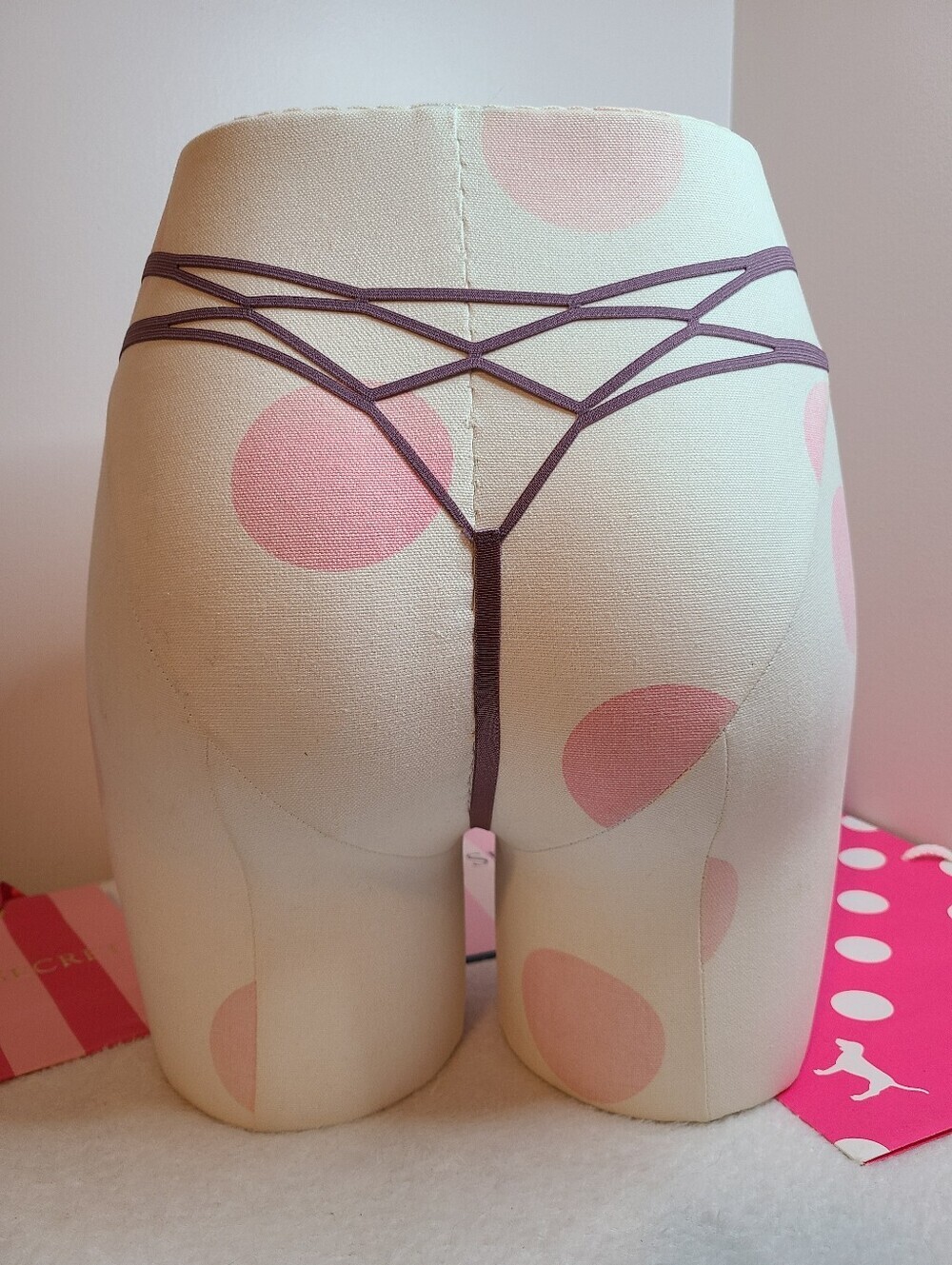 Retired VS Very Sexy Smooth Strappy Back Cut-out V-string Thong Panty Size M