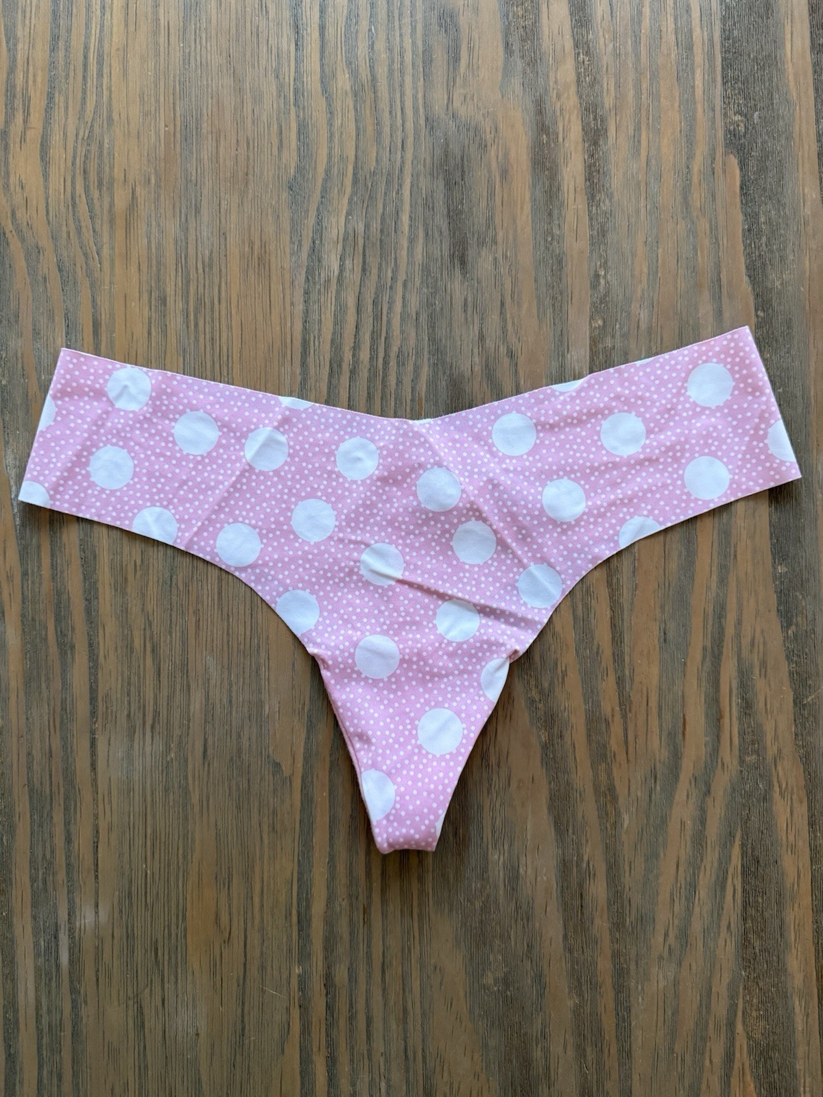 NWT 2021 Victoria’s Secret Pink White Polka Dot Seamless Stretch Thong Panty L