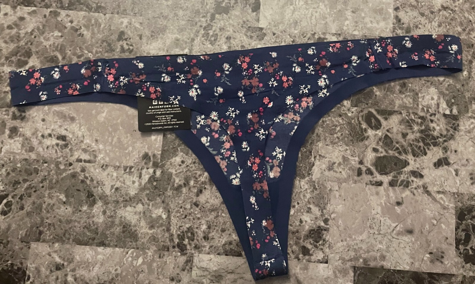 NWT MAIDENFORM 2XL XXL SMOOTH BLUE FLORAL INVISIBLE COMFORT BONDED THONG PANTIES