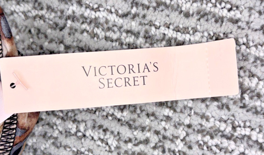 Victorias Secret Very Sexy NWT XS Leopard Print Spellout Shine Strap Thong Panty