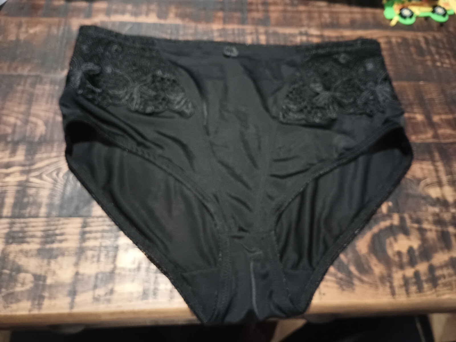Delta Burke panties 3x/ Sz 10