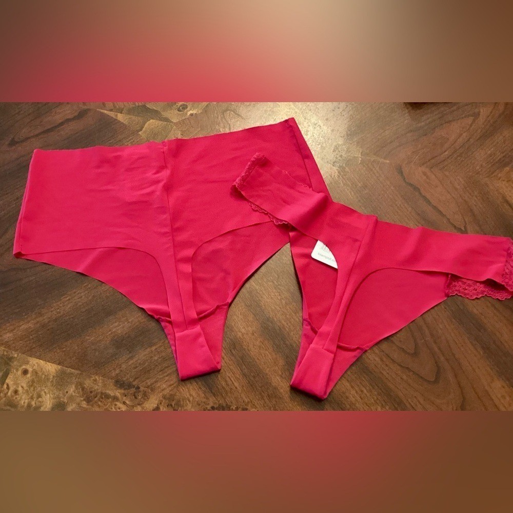 B. Tempted by wacoal Lace Thong Set xl