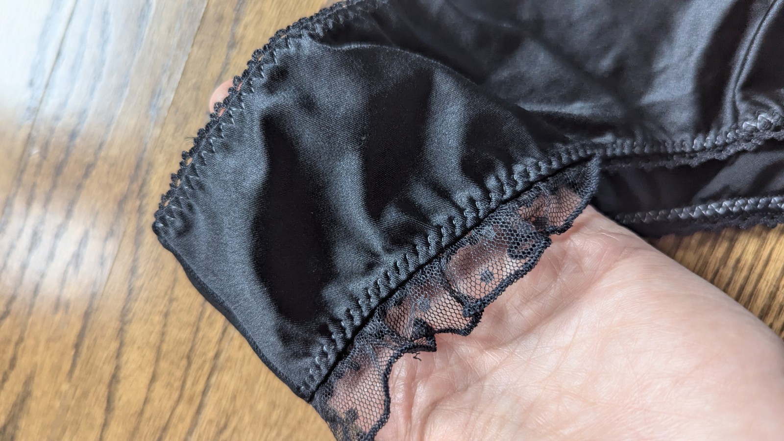 NWT VTG VICTORIA’S SECRET SEXY LITTLE THINGS SATIN BRIDE PANTIES Sz LARGE 2010