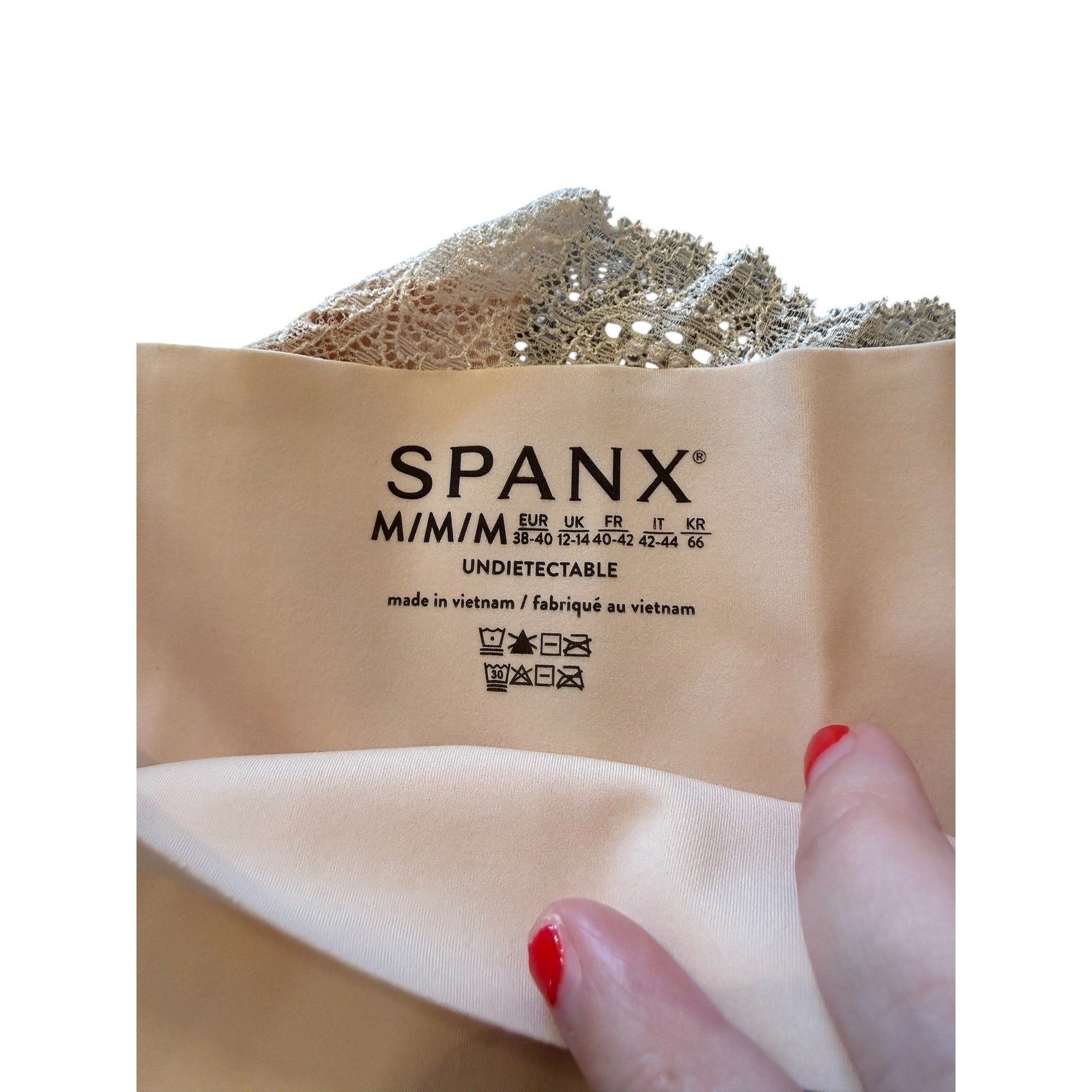 Spanx Women’s Soft Nude Supersmooth Undie-tectable Lace Hi-Hipster Size M