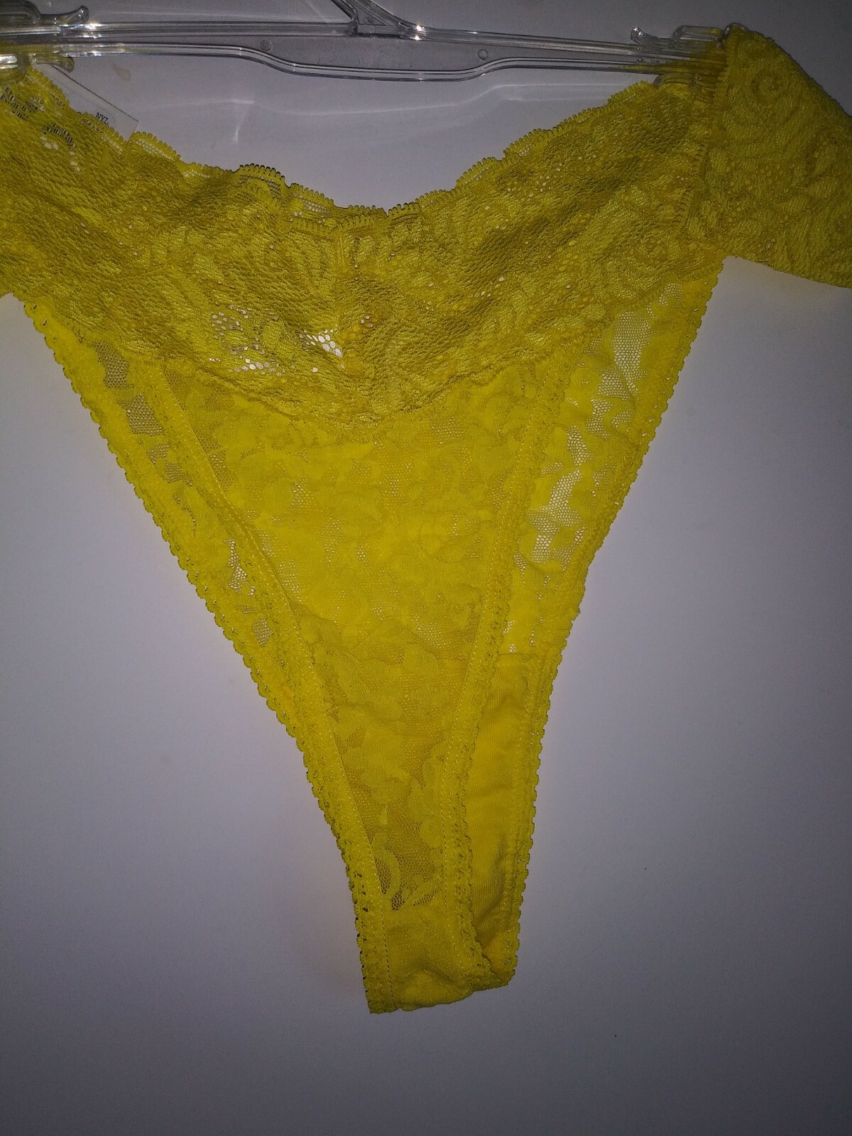 FASHION BUG SIZE 9 SHEER LACE THONG PANTY YELLOW NWT.
