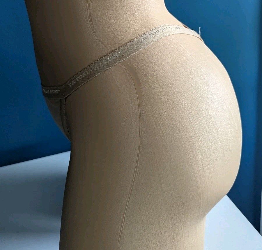 VTG Victoria’s Secret V String Cotton Thong Panties Sz M 2009 NWT HTF 95% Cotton