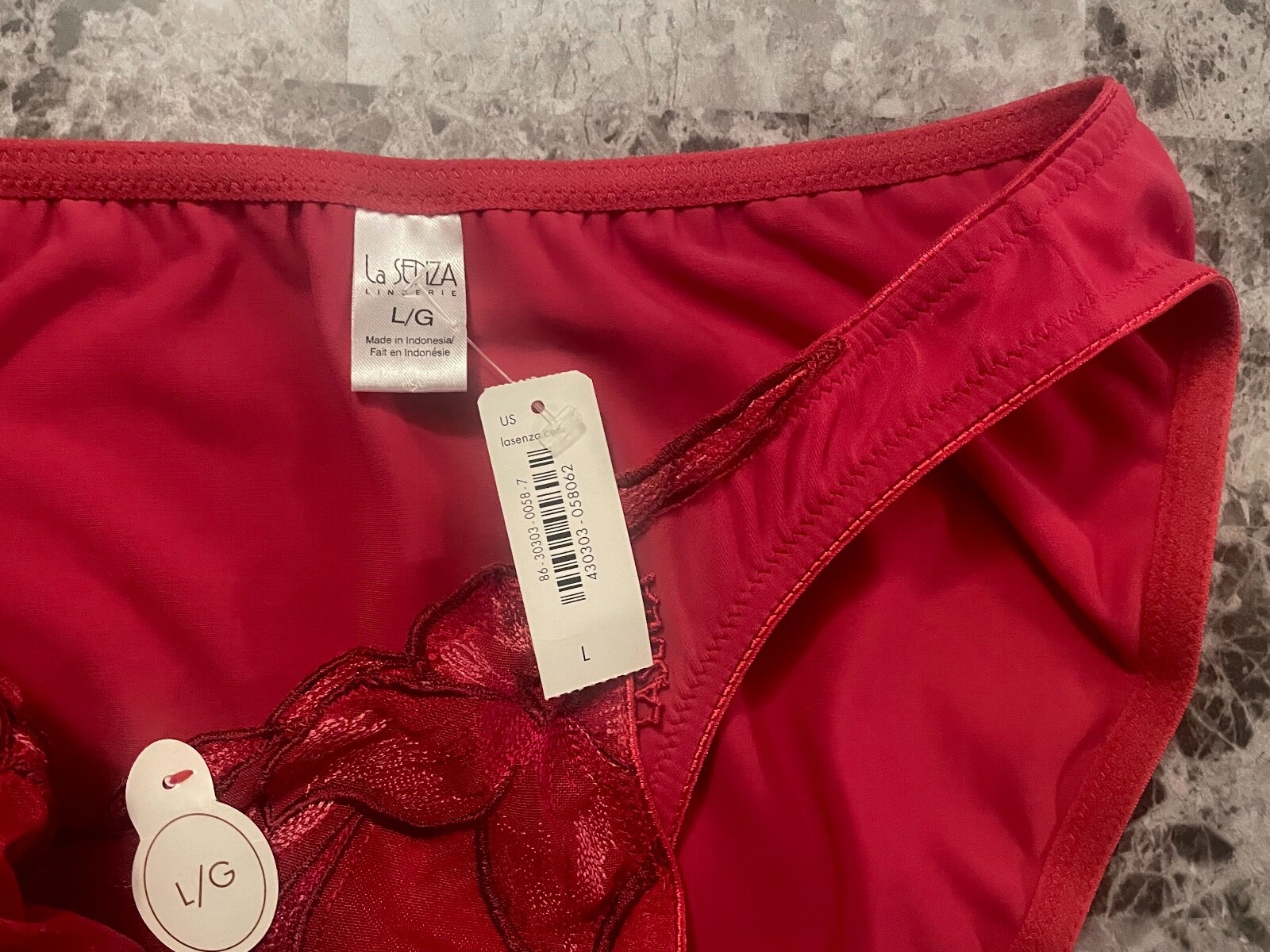 NWT LA SENZA LARGE RED MESH SHEER EMBOIDERED FLORAL SMOOTH BIKINI PANTIES