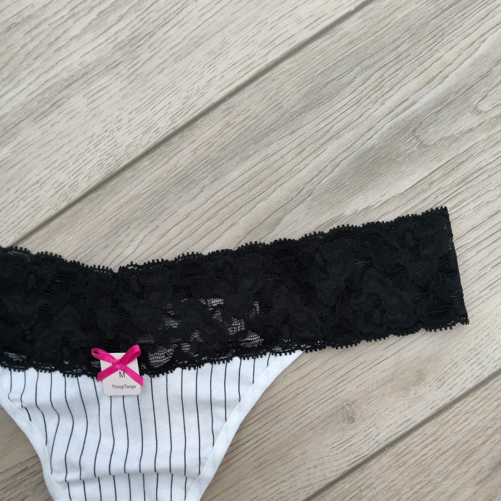BNWT Vintage La Senza Black & White Stripe Lace Trim Thong Size Medium 8-10