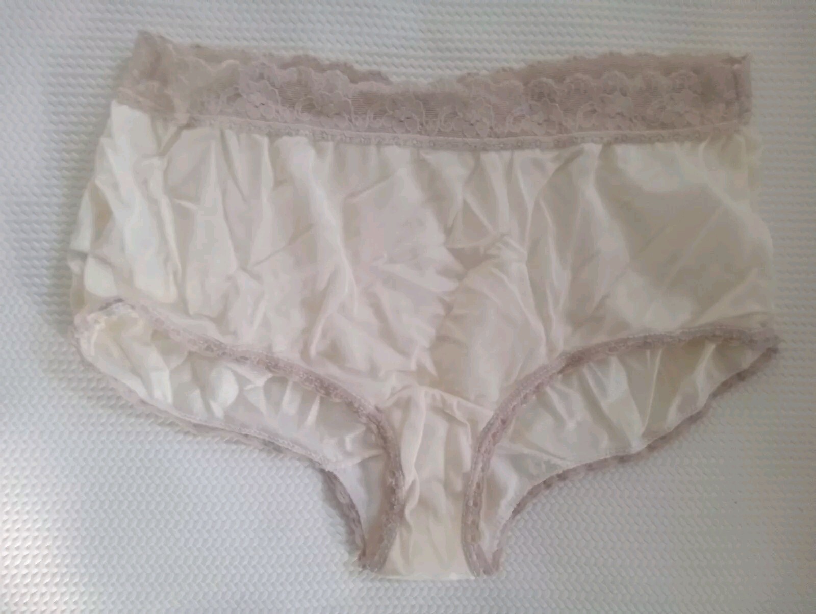 Medium Vintage New Montgomery Wards 70 80s Nylon Lace Trim Lo Rise Panties
