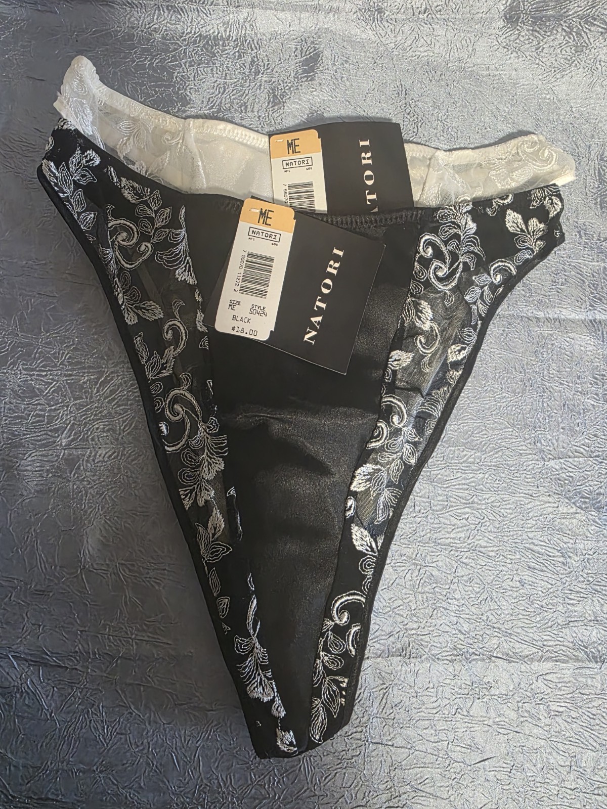 Vtg 90s Natori Thong Sz MEDIUM – NEW W/tags- Set of 2 1-Pearl, 1-Black RARE