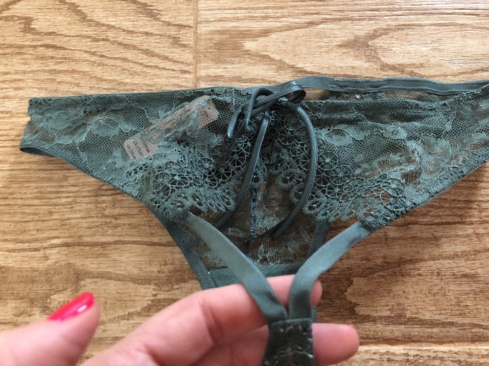 Victoria’s Secret Very Sexy Cheekini/tanga Panty Small NWT