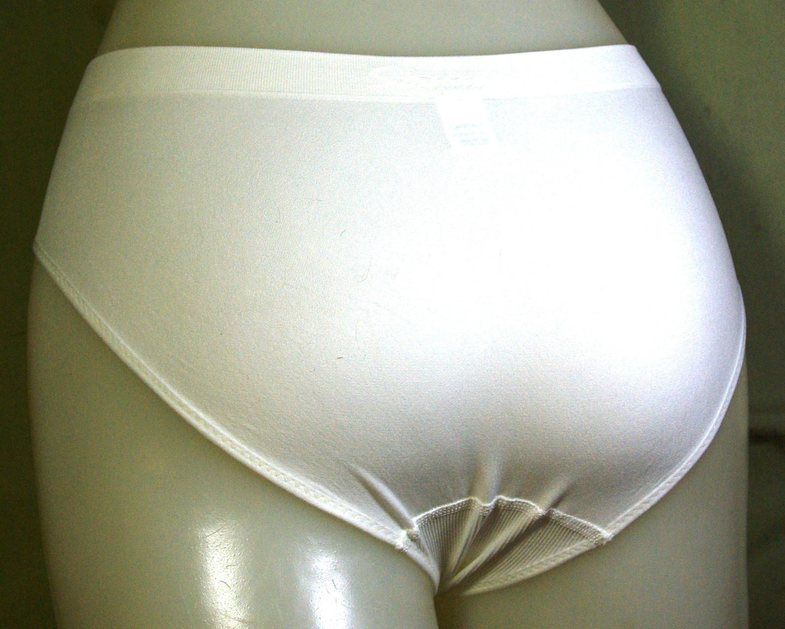NWT TWO Sansha Silhouette Dance Brief Trunks White Adult S/ M or L/ XL