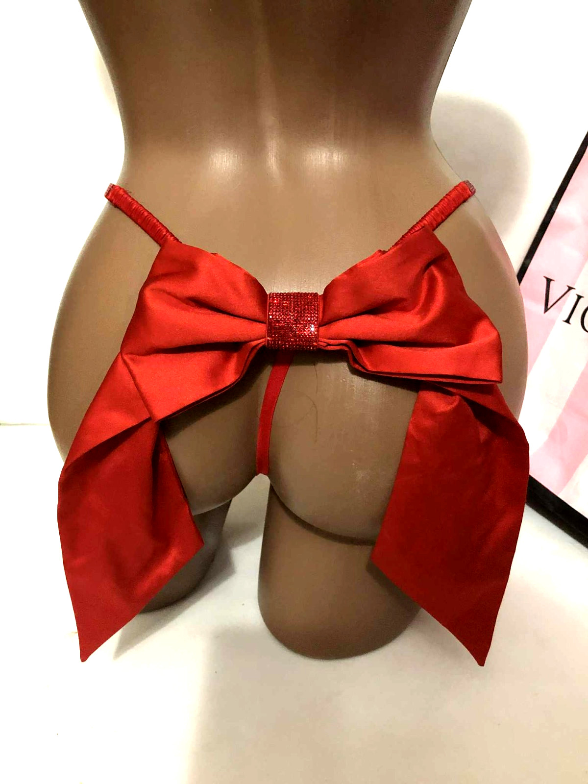 Victoria’s Secret Dream Angels V String Red Bow Accent Panty Rhinestone Red NWT