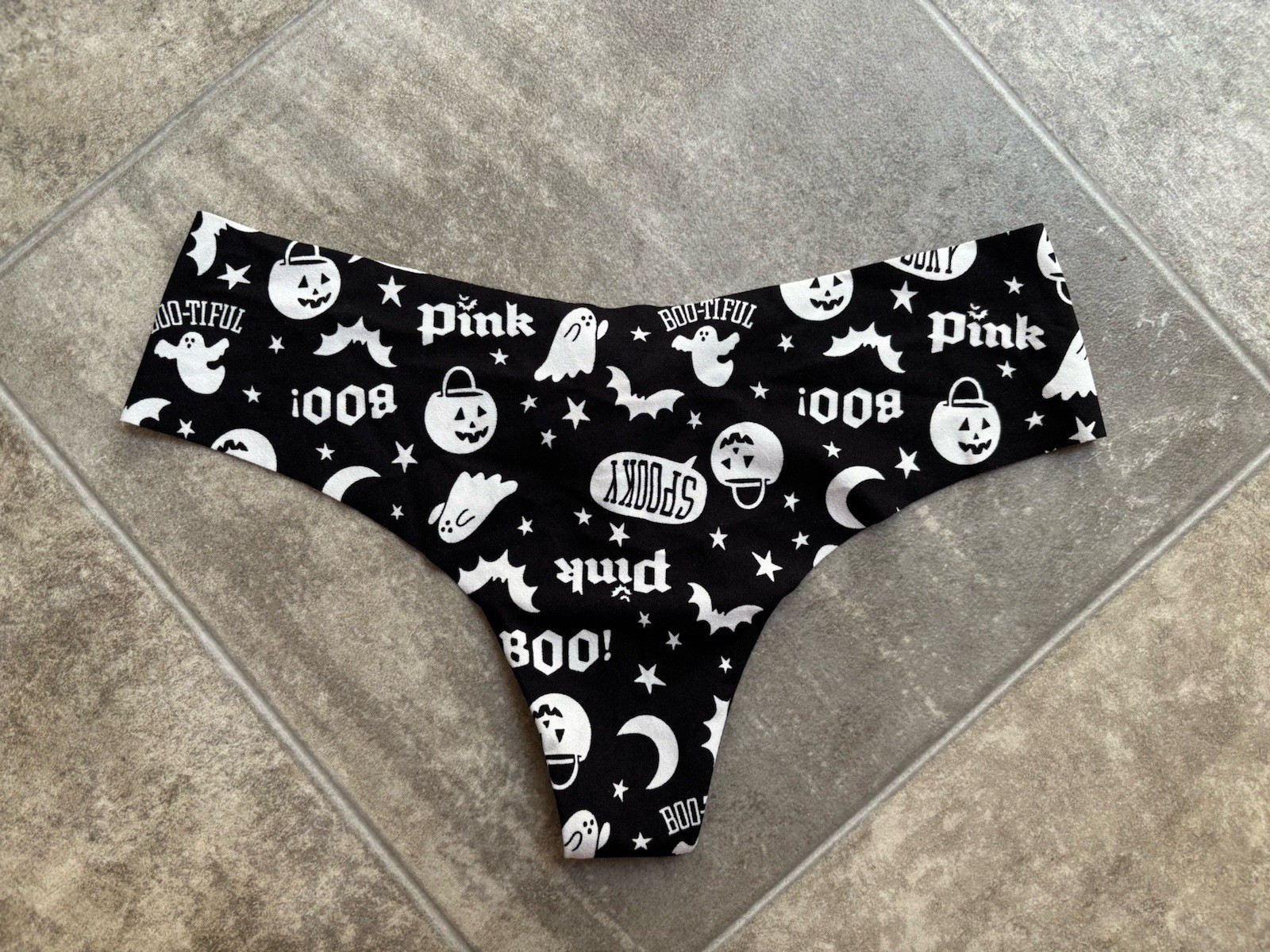 Victoria’s Secret Pink Halloween Women’s Seamless Thong S Black White Ghost Bat