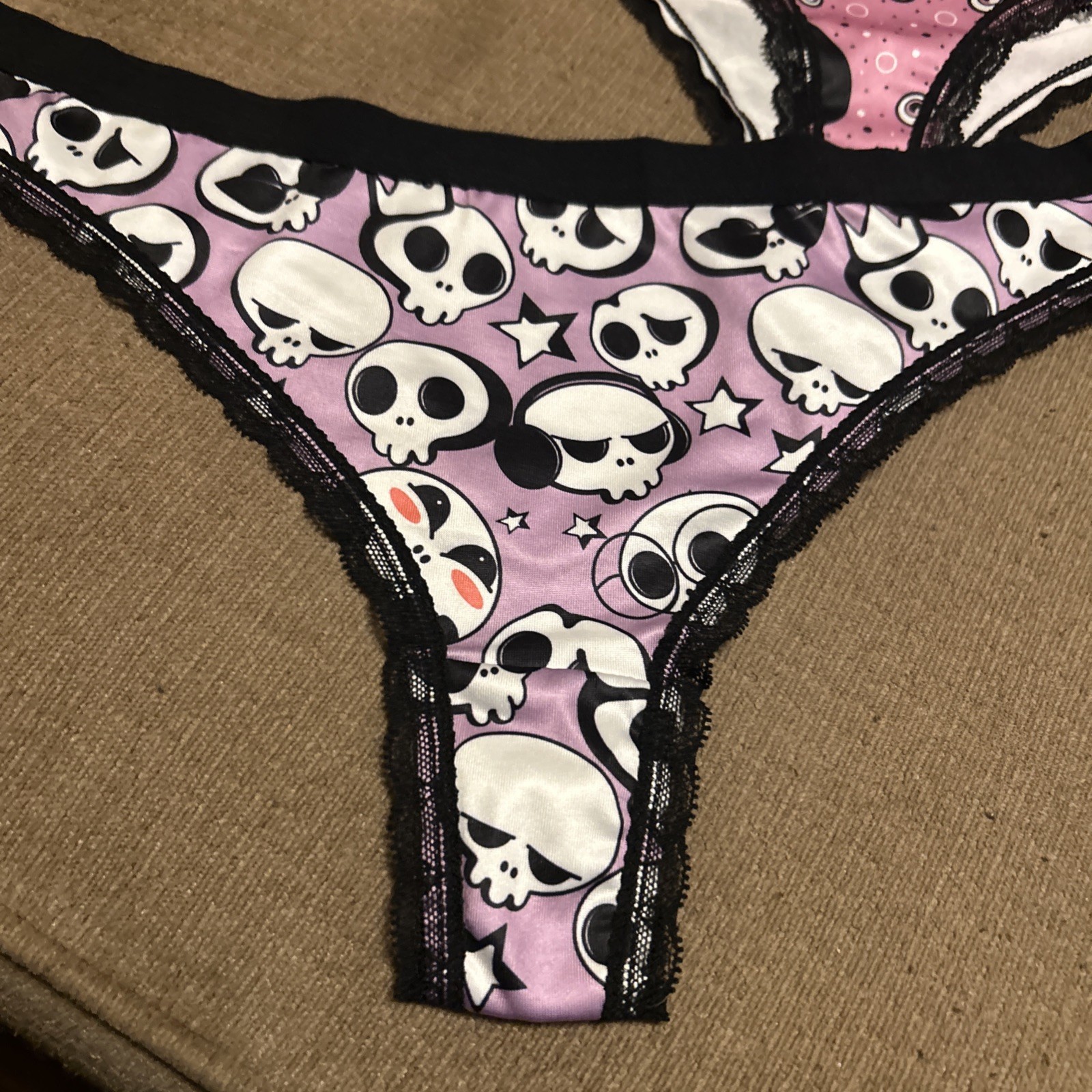 Morvia 3pk lace trim Skater goth Emo Bikini panties Large plus size skulls Pink