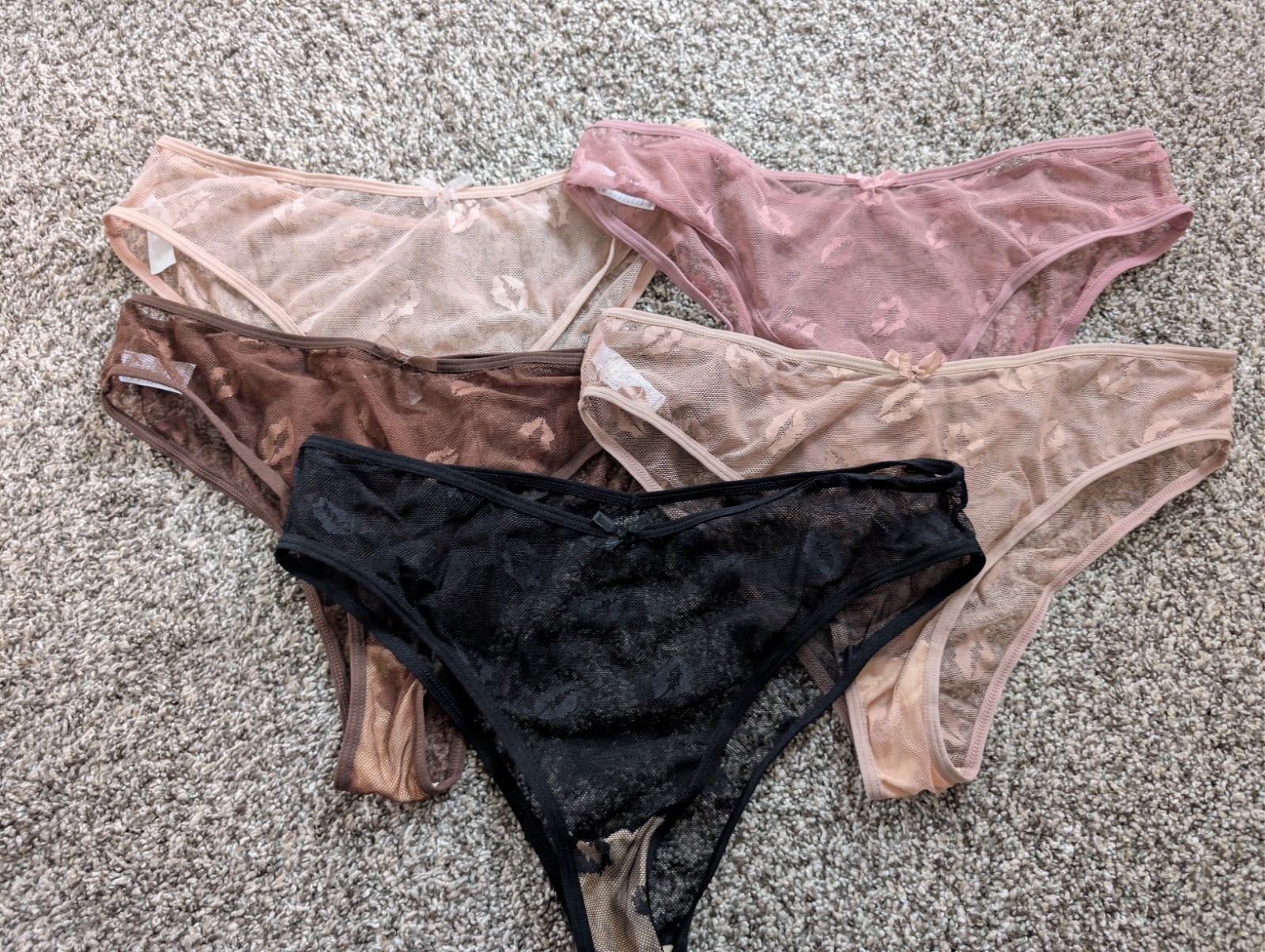 Women’s Set Of 5 Underwear With Kiss Design