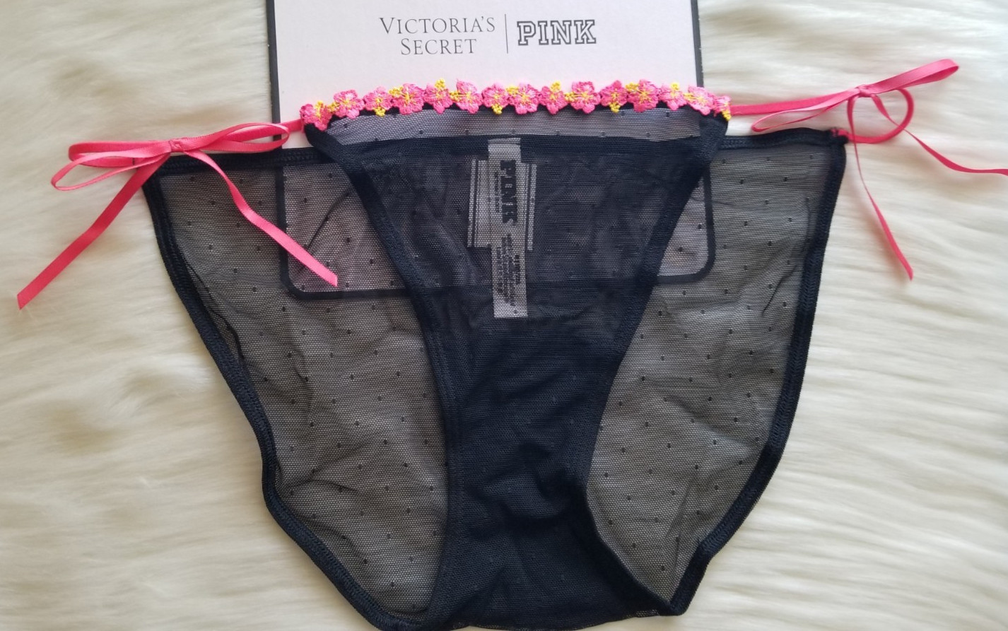 VICTORIA’S SECRET PINK WINK STRING BIKINI PANTY HIBISCUS EMBROIDERY BLACK MEDIUM
