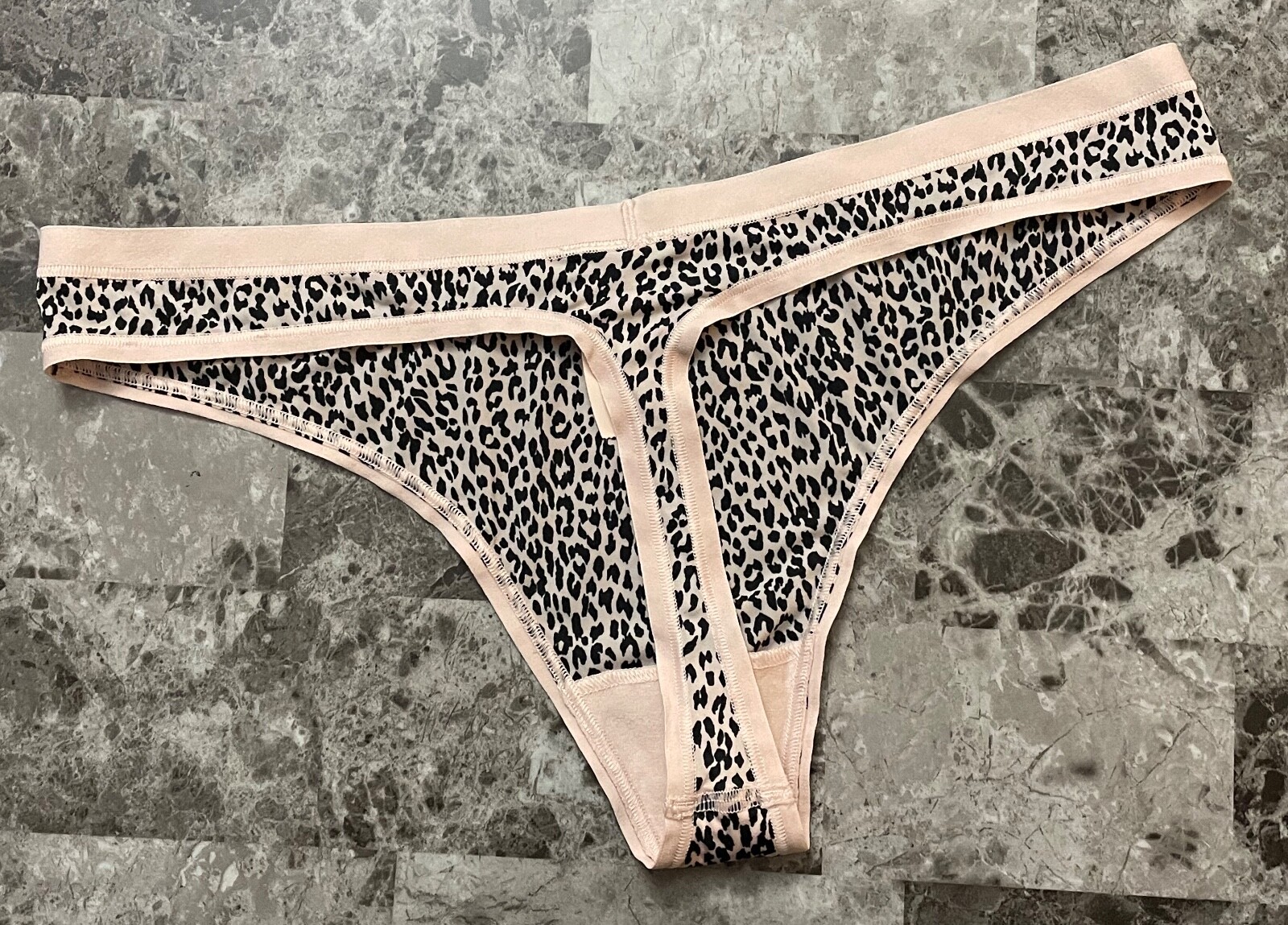 NWT VICTORIA’S SECRET L NUDE BLACK LEOPARD SMOOTH VINTAGE RARE THONG PANTIES