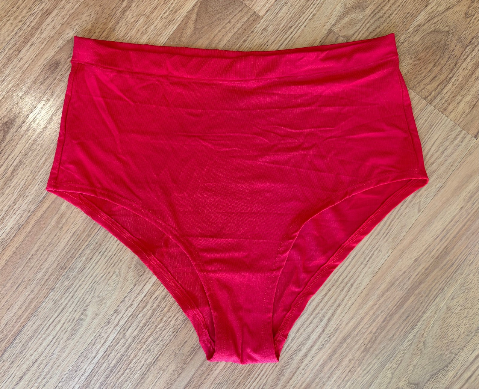 MeUndies UltraModal FeelFree High Waisted Brief Panty New SOFT in Chili Red