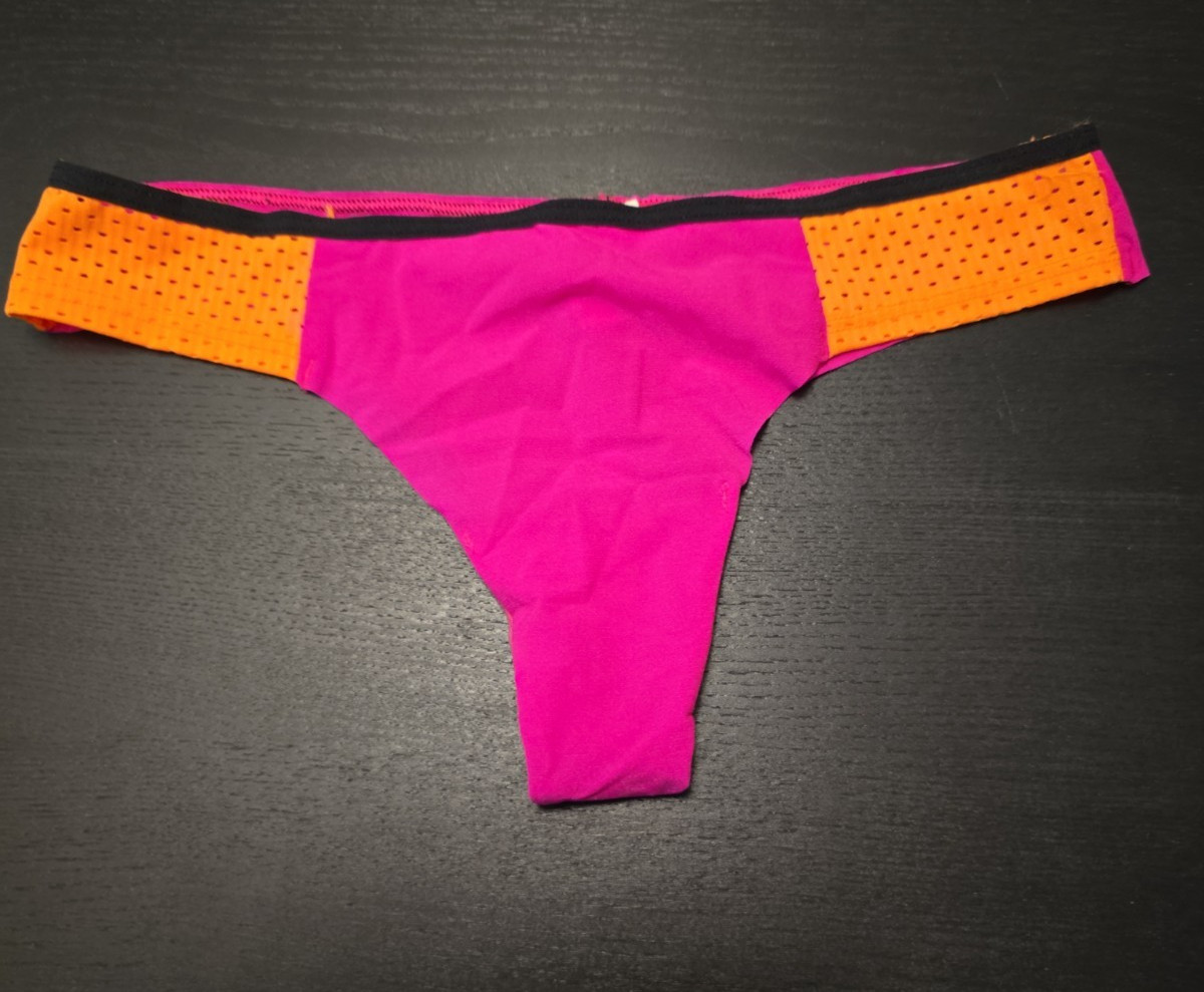 NWT VICTORIA’S SECRET PINK Sm FUSCHIA Orange NETTED RARE NO SHOW THONG PANTIES