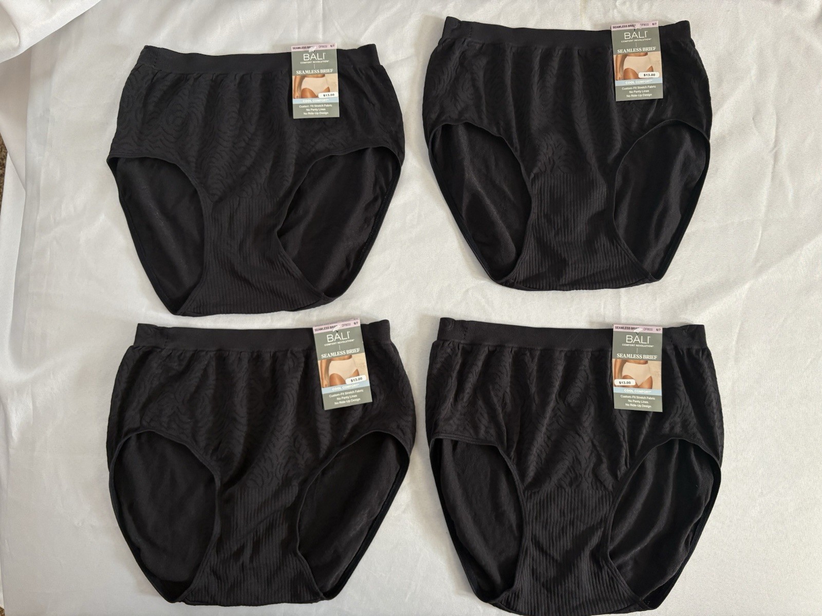 NEW Bali Comfort Revolution Bali Briefs Style 803J Women’s Size 6/7 Black 4 Pair