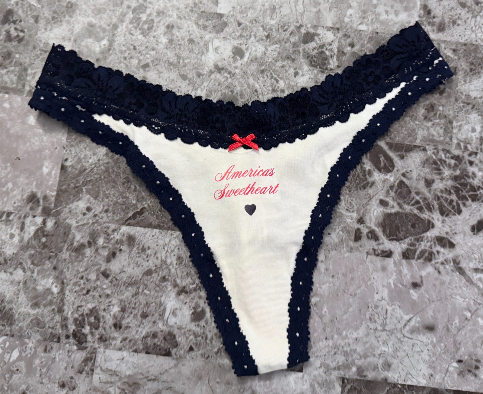 NWT VICTORIA’S SECRET PINK AMERICA’S SWEETHEART NAVY BLUE LACE THONG PANTIES