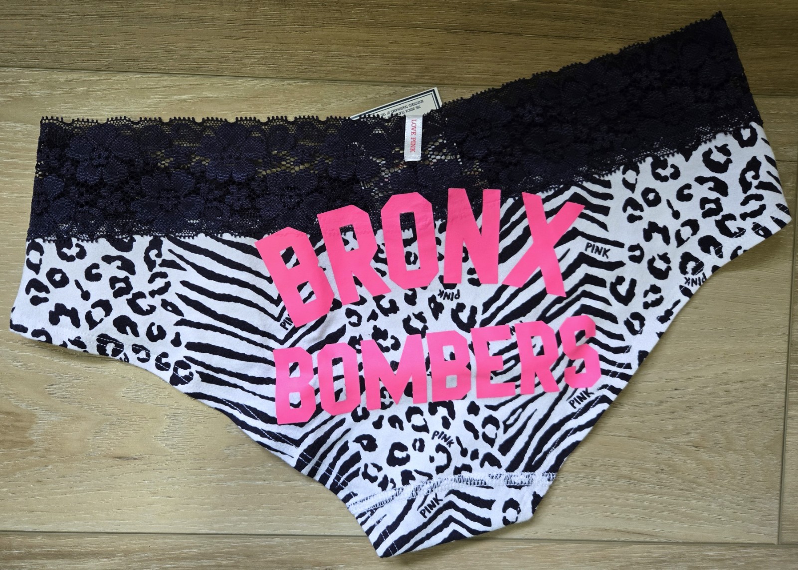 NWT Vintage Victoria’s Secret PINK New York Yankees Bronx Cotton Lace Panties M