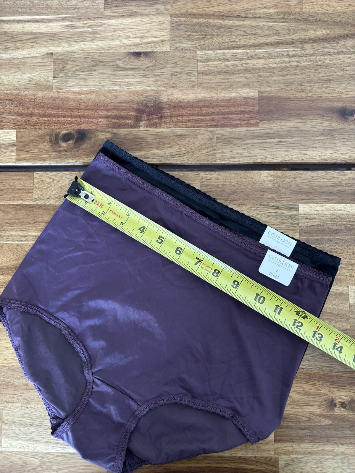 2 Cotillion Briefs Hipster Panties Size: 7 NWT Plum & Black Underwear