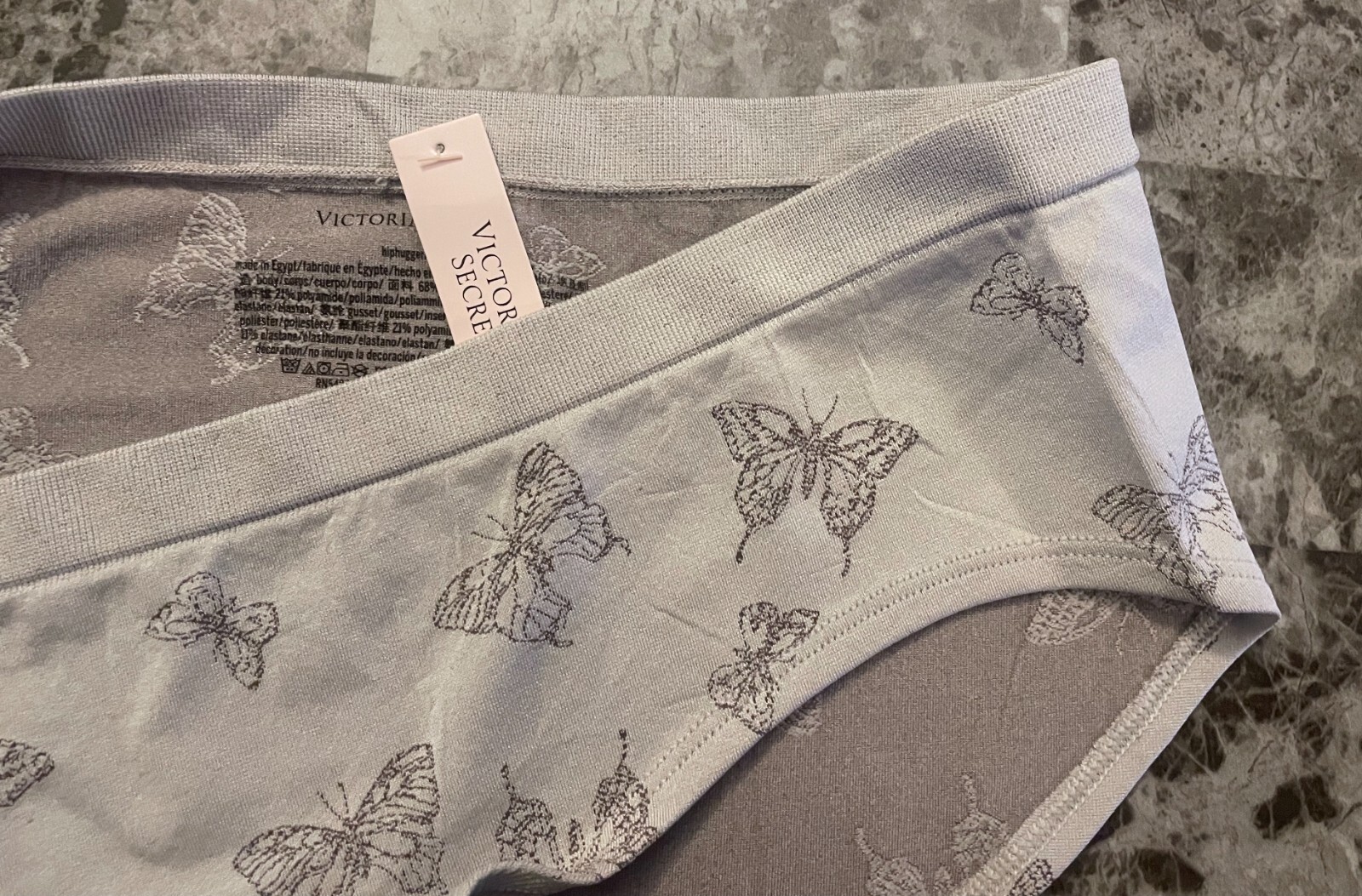 NWT VICTORIA’S SECRET MEDIUM GRAY BUTTERFLY SEAMLESS HIOHUGGER PANTIES