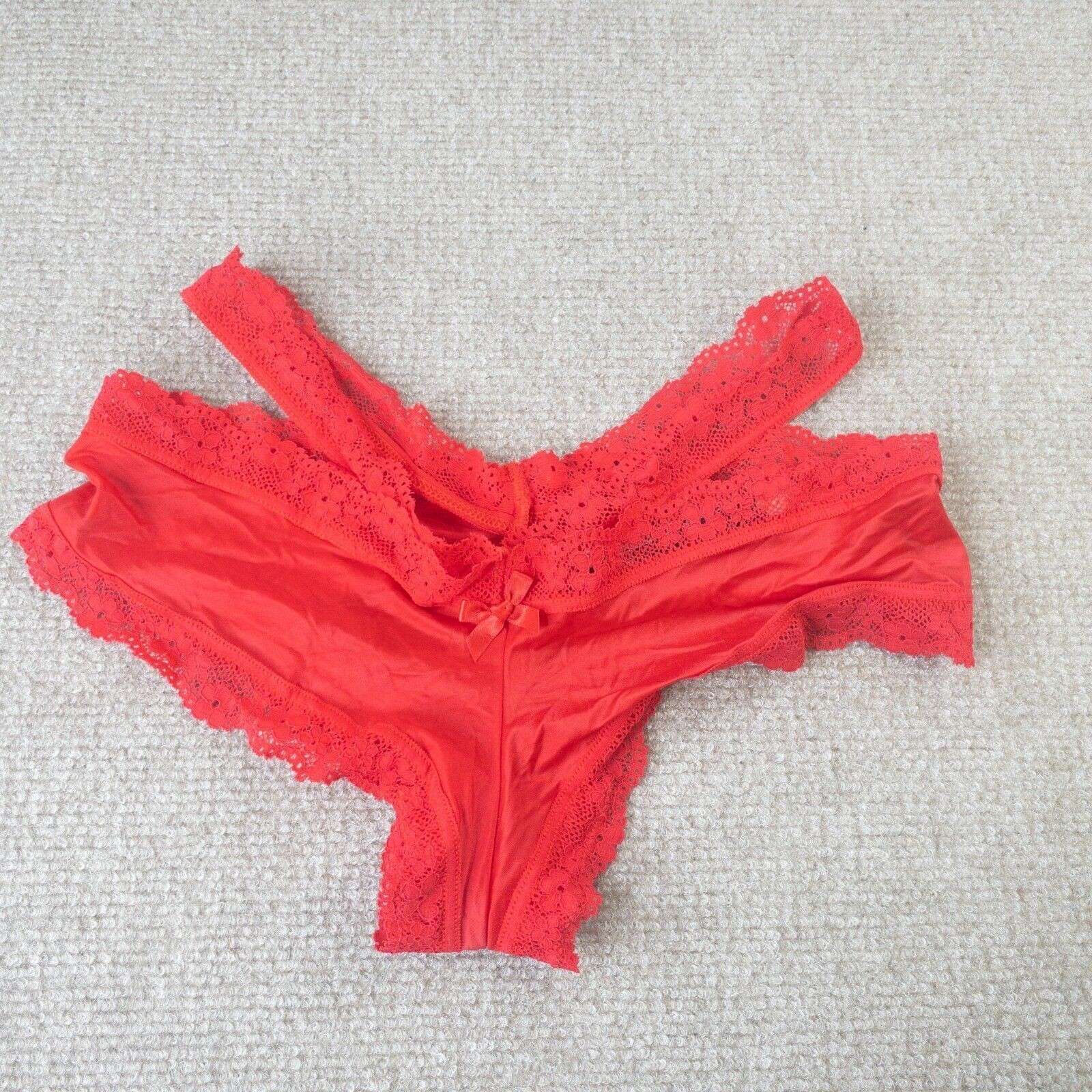 Victoria’s Secret Panty Women S Red Lace Cheeky Cutout Open Back Strappy Bow New