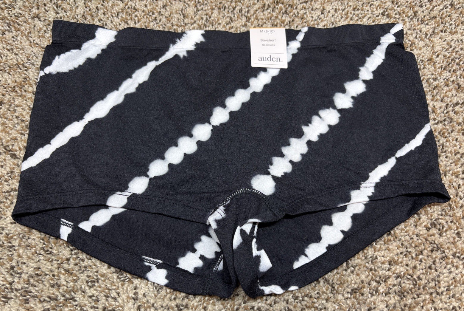Auden Black & White Seamless Boyshort Panty. Size: M (8-10).